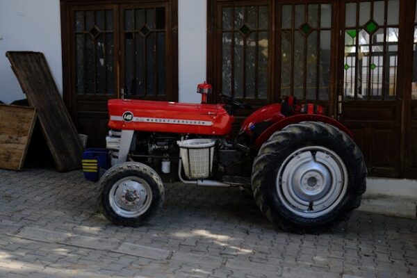 Malowanie ciągnika Massey Ferguson